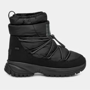 🖤 UGG Yose Puffer Mid Snow Boot 🖤
Dry Tech & Weather Rated -32C